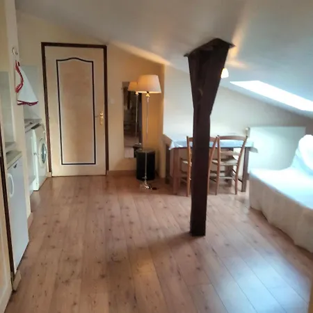 D'hotes Le Loubet 3*