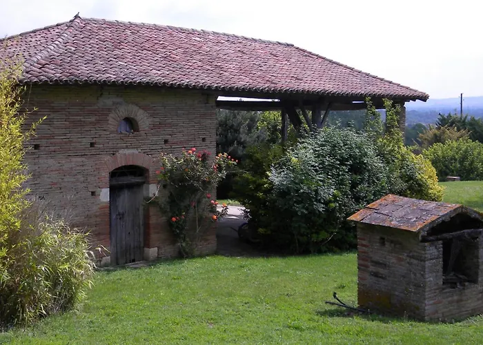 D'hotes Le Loubet 3*